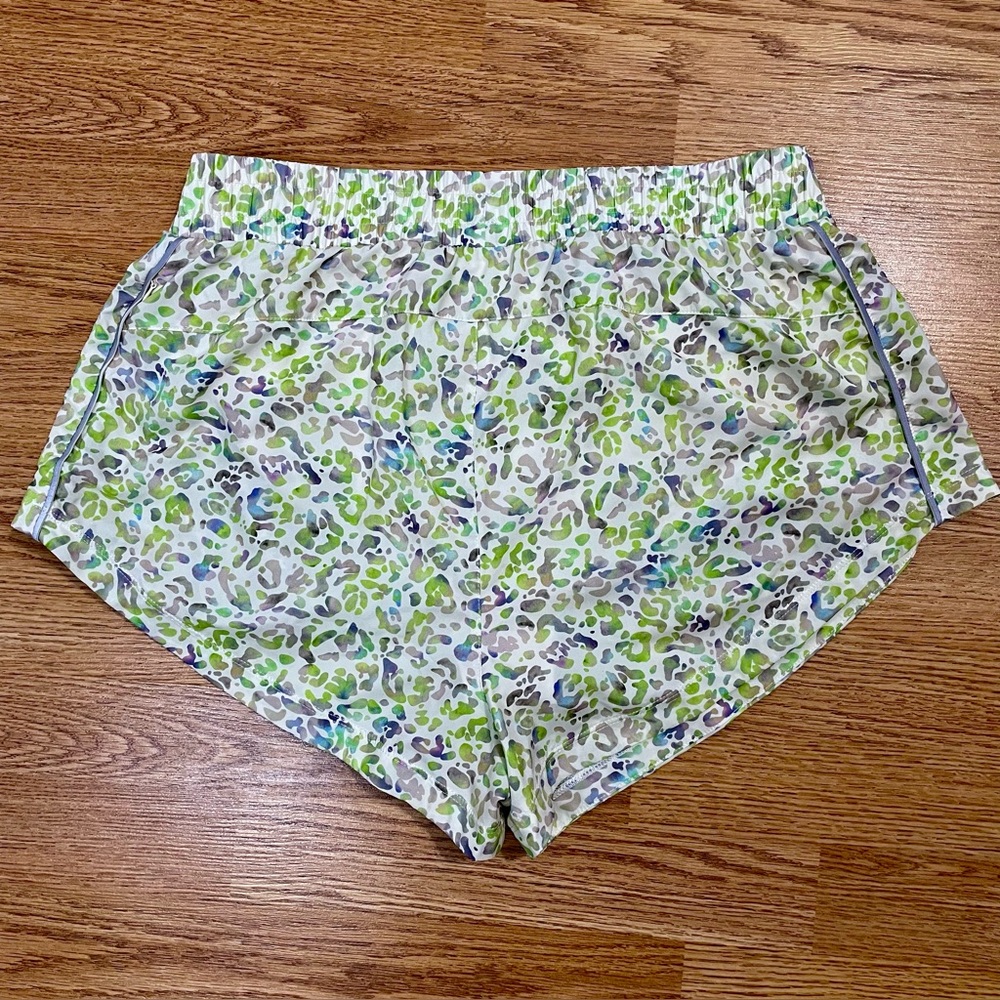 FABLETICS ECO Full Speed Running Shorts High Frequency Reflective Large - Picture 7 of 17